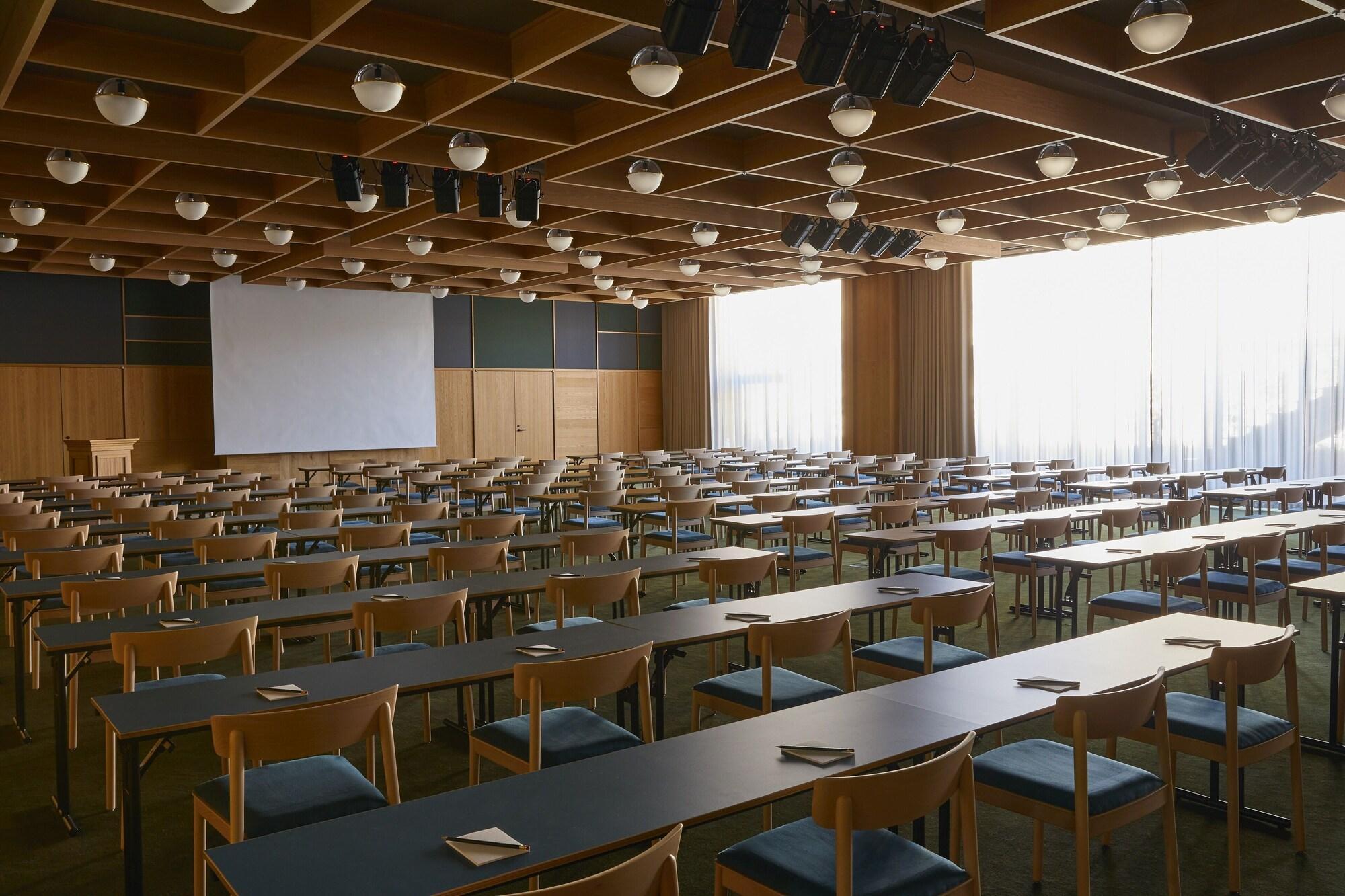 Ace Hotel Kyōto Esterno foto The conference room of the United Nations Office on Drugs and Crime