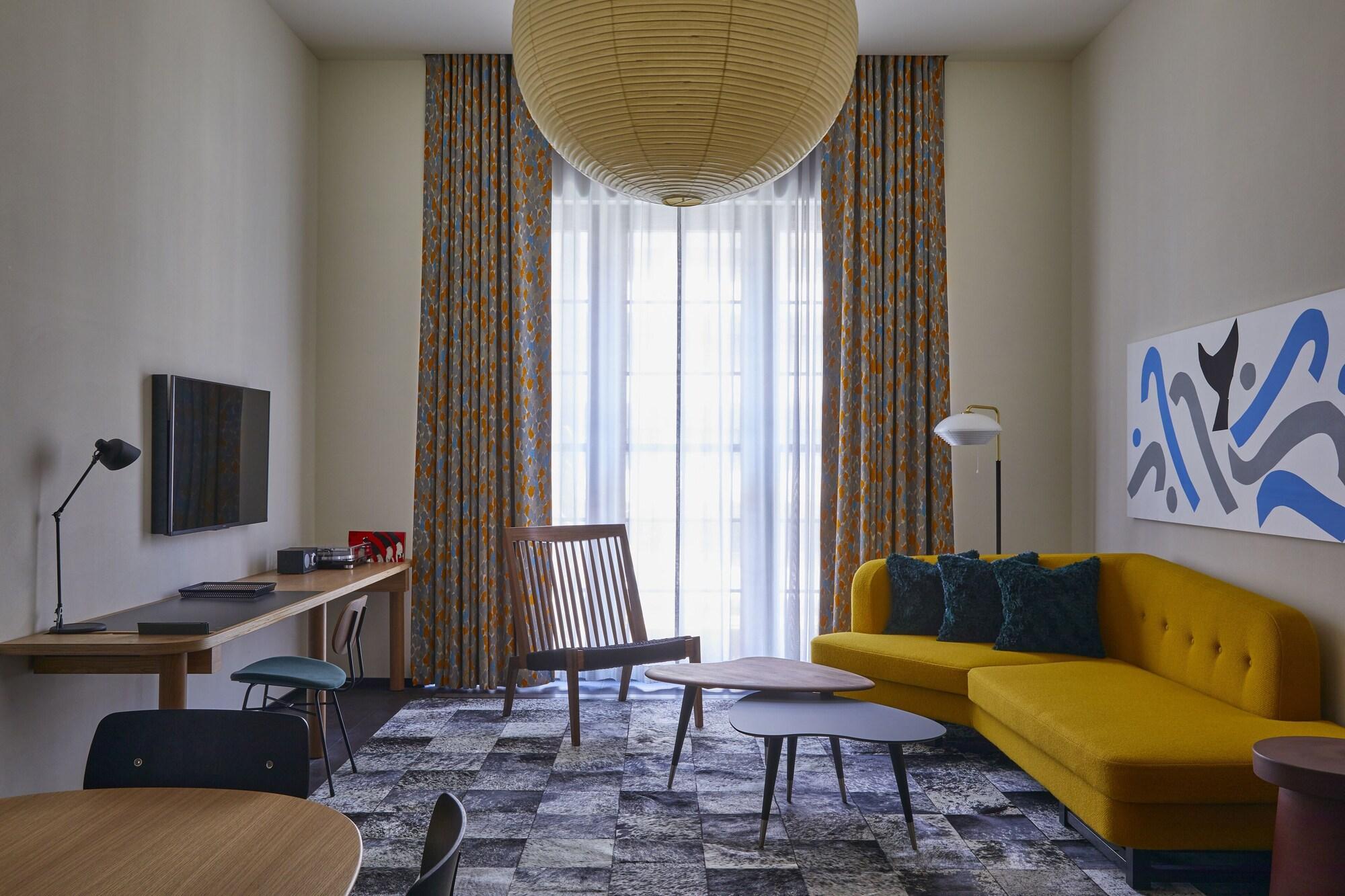 Ace Hotel Kyōto Esterno foto A living room at the Hotel