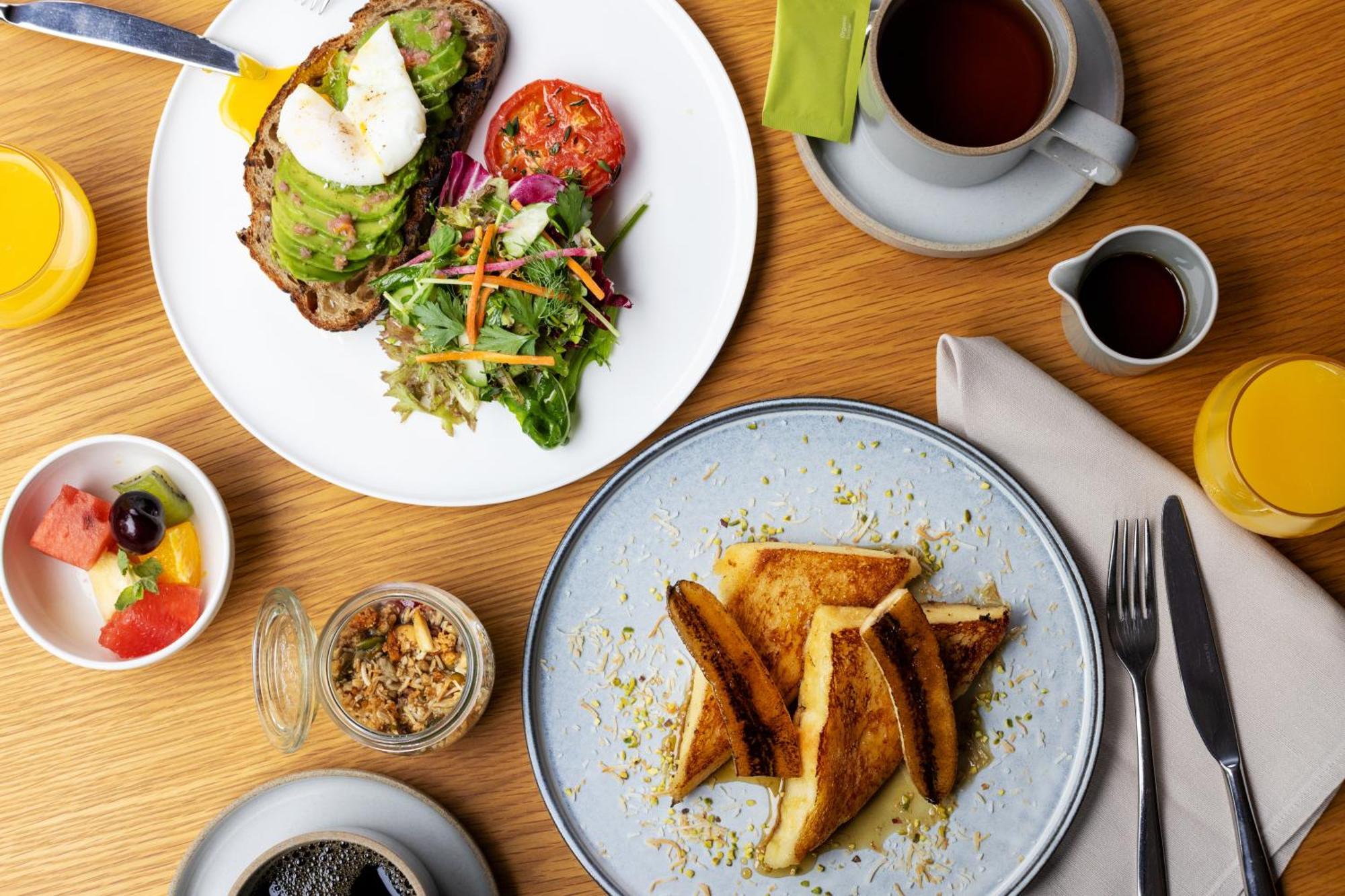 Ace Hotel Kyōto Esterno foto Avocado on toast and French toast