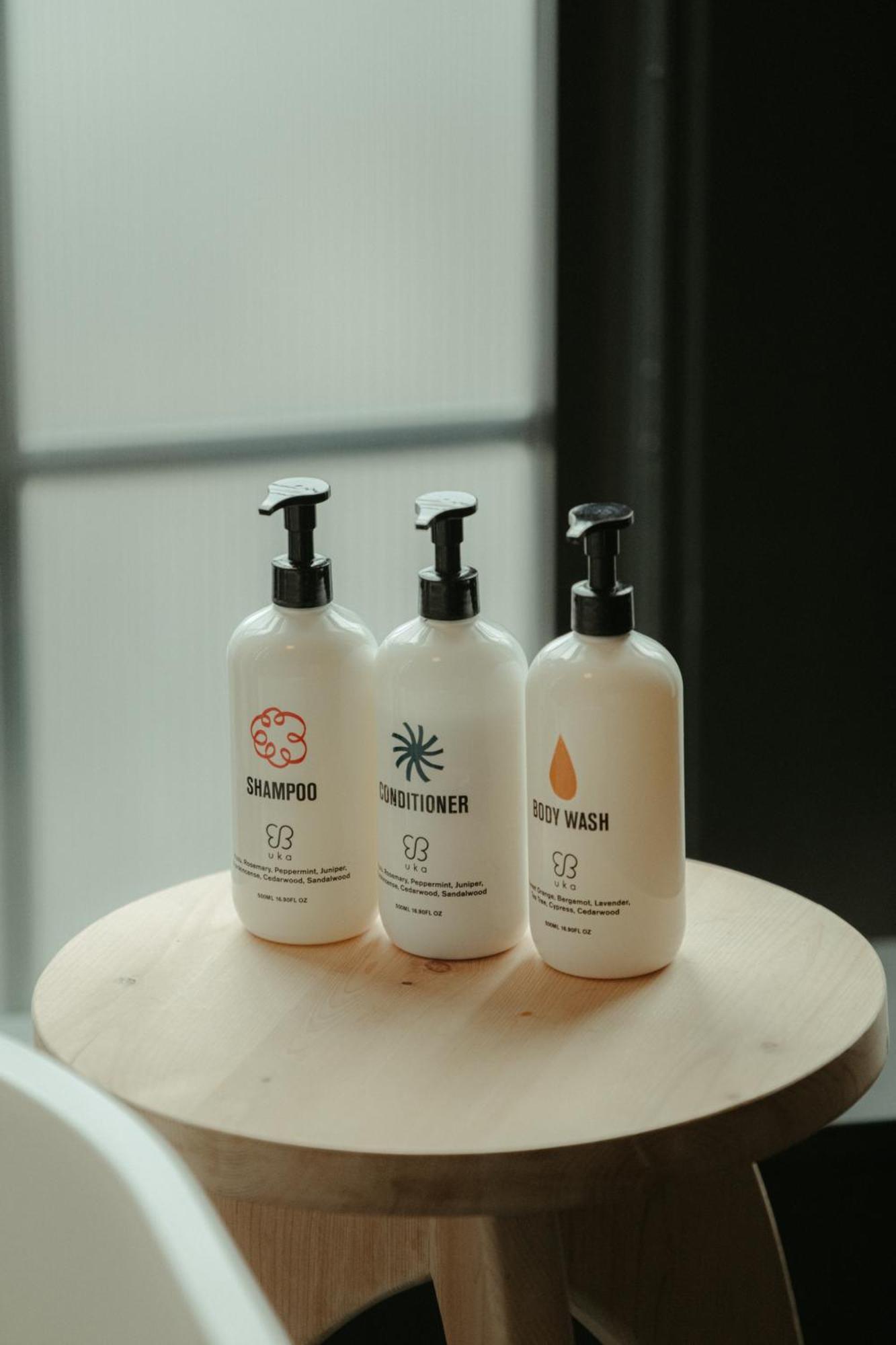 Ace Hotel Kyōto Esterno foto Shampoo, conditioner and body wash